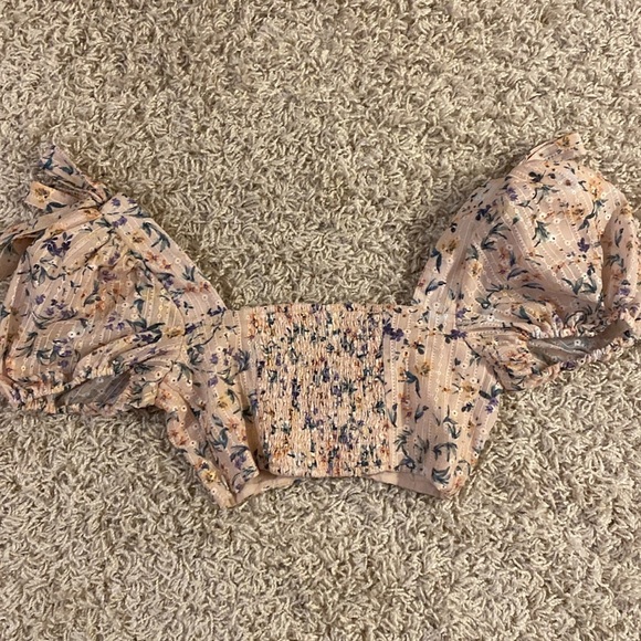 Lovers + Friends Floral Smocked top size M - Picture 5 of 5